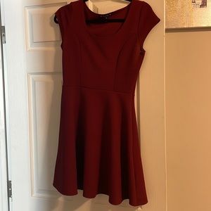Size M Burgundy Dress